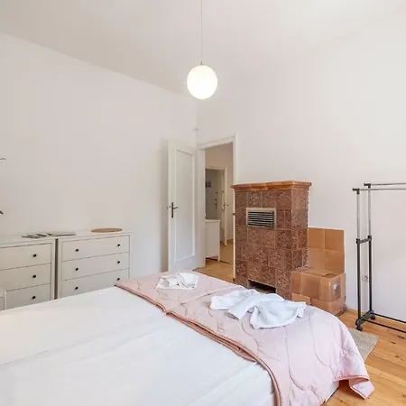 Apartment Authentic 2bdr In Center