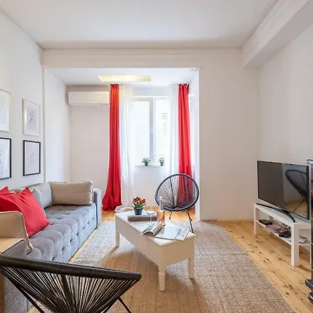 Authentic 2bdr In Center Apartment Sofia
